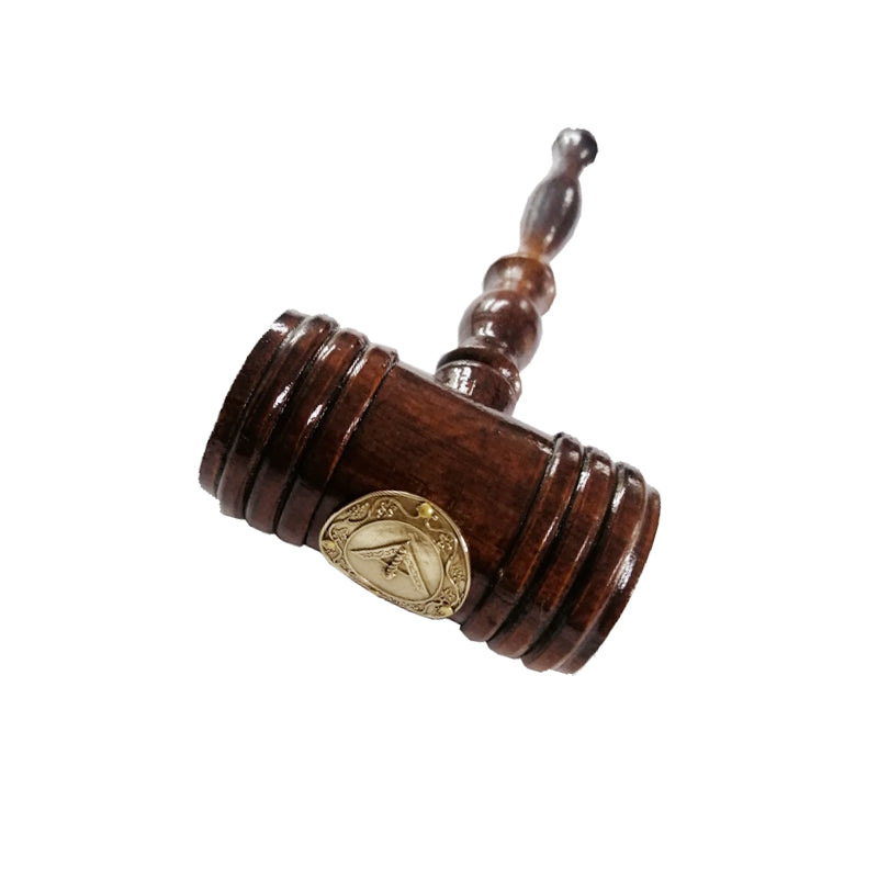 Maillet maçonnique en bois - avec insigne 1er Surveillant